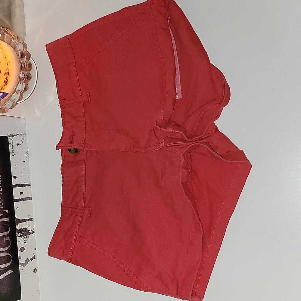 SO Chino shortie shorts in Red, sz 1